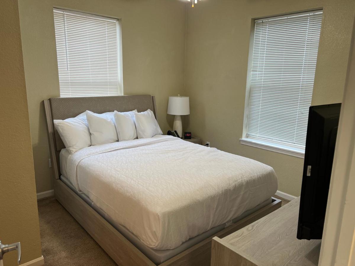 טופיקה Washburn Hotel Suites מראה חיצוני תמונה