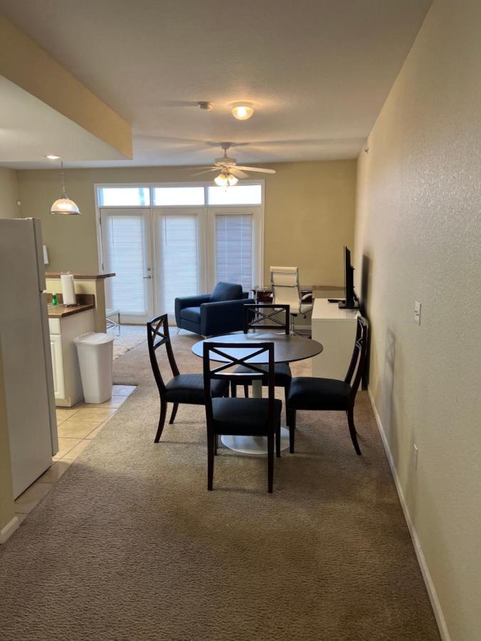 טופיקה Washburn Hotel Suites מראה חיצוני תמונה
